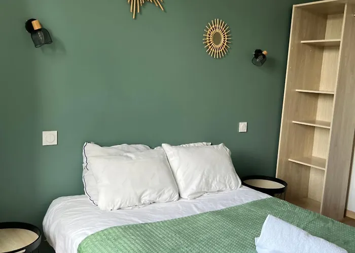 De La Poste * Coudes